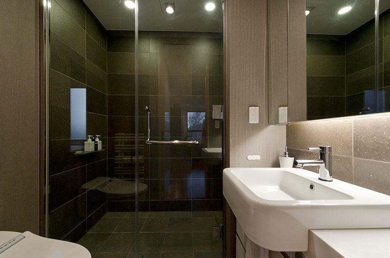 Forest Estate En-suite Bathroom | Middle Hirafu Village, Niseko