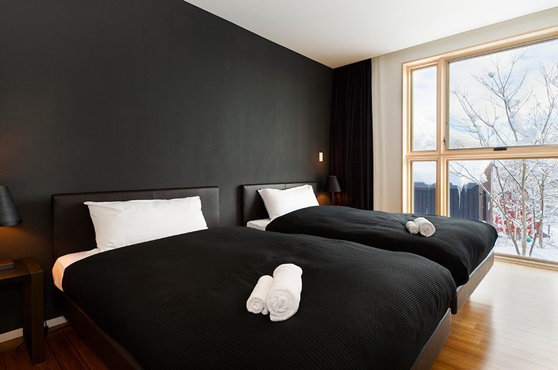 Forest Estate Twin Bedroom | Middle Hirafu Village, Niseko