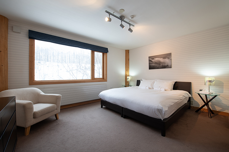 Shin Shin Bedroom with Seating | Hirafu, Niseko