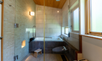Tsukinoki Bathroom | Lower Hirafu Village, Niseko
