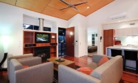 O'Reillys Living Room And Breakfast Bar | Gold Coast Hinterland, Queensland