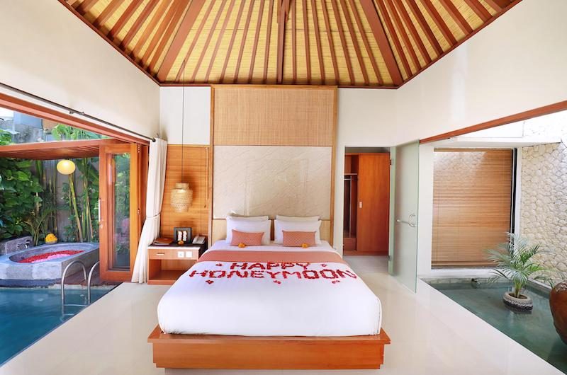 Legian Kriyamaha Villa Bedroom with Lamps | Legian, Bali
