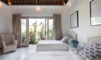 Umah Di Desa Twin Bedroom | Batubelig, Bali
