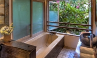 Villa Istimewa Bathtub | Seminyak, Bali