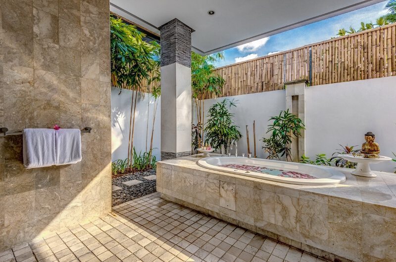 Villa Jepun Residence En-suite Bathroom | Seminyak, Bali