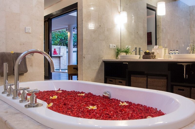 Villa Zensa Residence Bathtub | Seminyak, Bali