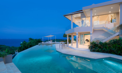 Baan Bon Khao Samui Outdoor Area at Night | Choeng Mon, Koh Samui