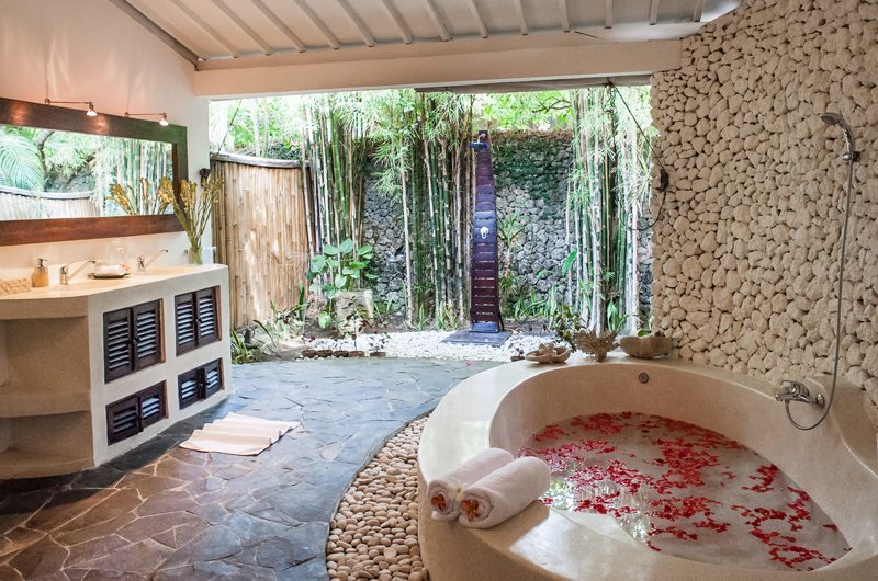 Villa Pandora Master Bathroom | Seminyak, Bali
