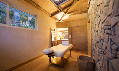 Boraboraone Massage Room