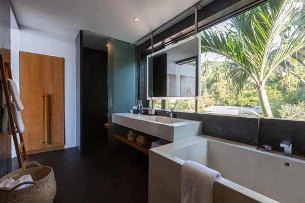 Villa Malouna Bathroom Six with Bathtub | Bang Por, Koh Samui