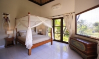Kembali Villa Master Bedroom | Kubutambahan, Bali