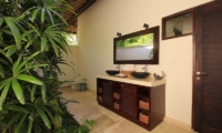 Kembali Villa Bathroom | Kubutambahan, Bali