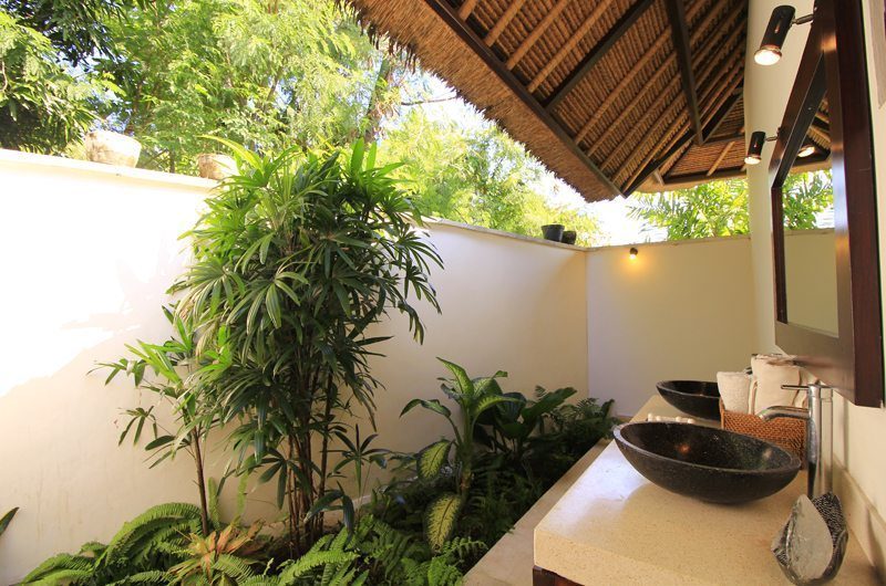Kembali Villa Outdoor Bathroom | Kubutambahan, Bali