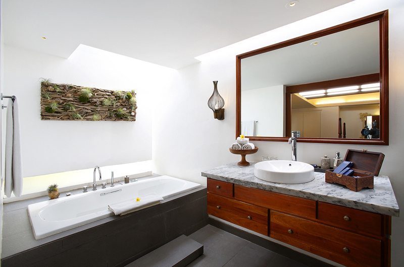 Mahala Hasa Villa Bathroom | Seminyak, Bali