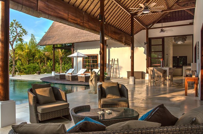 Villa Aparna Outdoor Lounge | Lovina, Bali