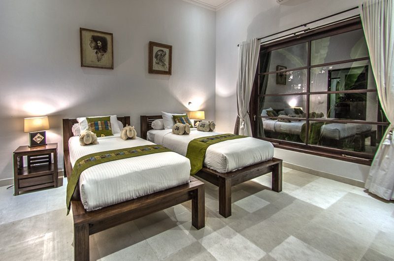 Villa Aparna Twin Bedroom | Lovina, Bali