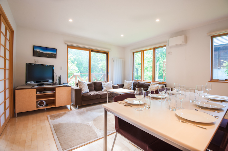 The Chalets At Country Resort Hangetsu Living Area | Hirafu, Niseko
