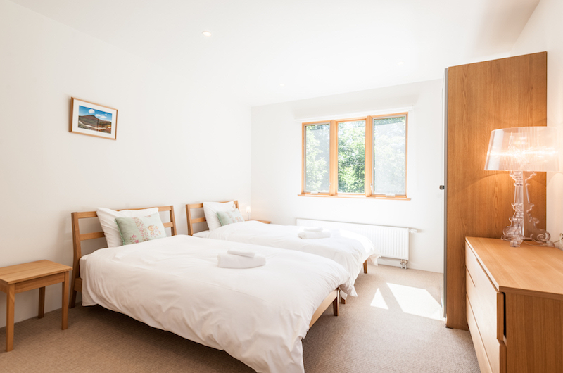 The Chalets At Country Resort Shikotsu Twin Bedroom | Hirafu, Niseko