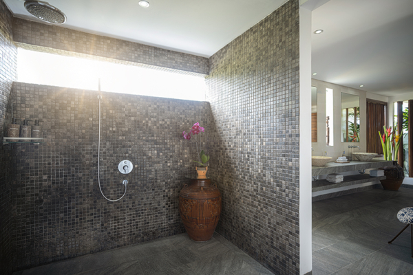 Abaca Villas Villa Iluh Bathroom | Seminyak, Bali