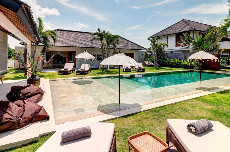 Villa Iluh Reclining Sun Loungers | Petitenget, Bali