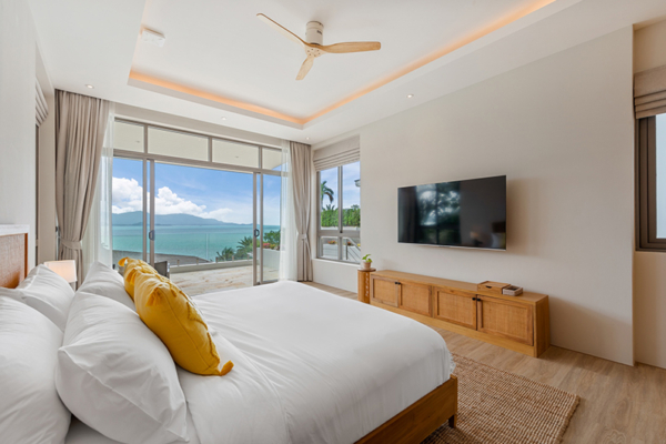 Villa Peace Master Bedroom One with Ocean View and TV | Choeng Mon, Koh Samui Villa Peace Master Bedroom One with Ocean View and TV | Choeng Mon, Koh Samui