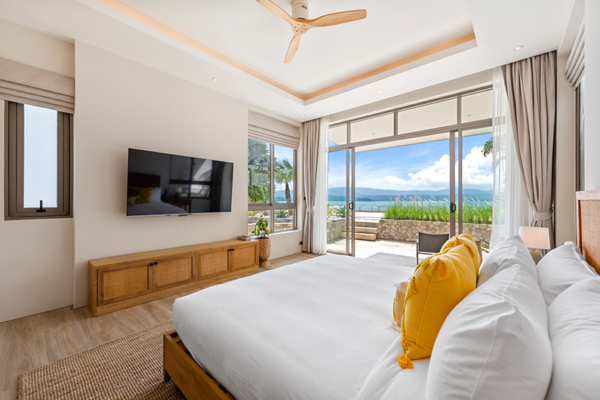 Villa Peace Bedroom Five with Ocean View and TV | Choeng Mon, Koh Samui
