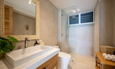 Villa Peace Common Bathroom | Choeng Mon, Koh Samui