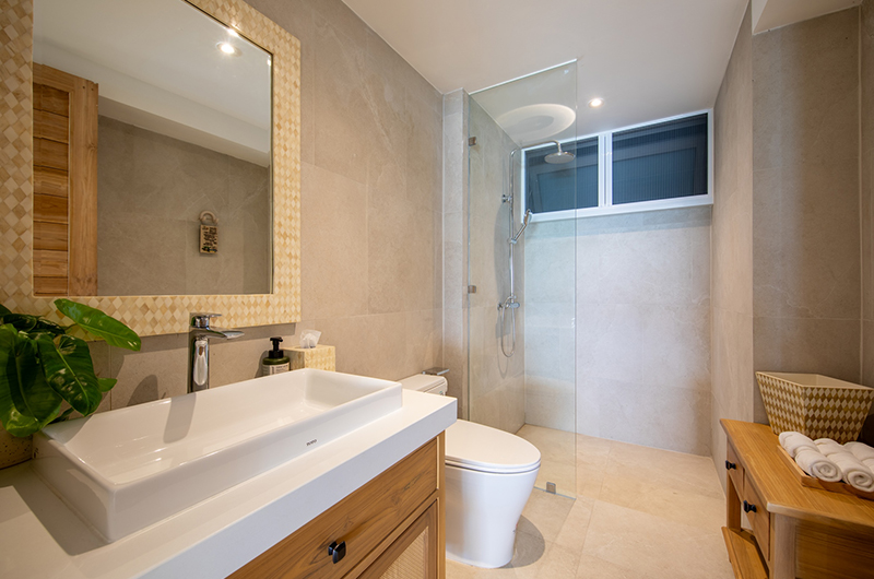 Villa Peace Common Bathroom | Choeng Mon, Koh Samui