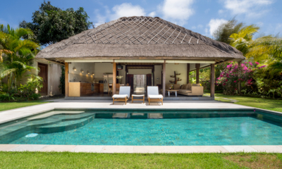 Akilea Villas Villa Kabutera Pool Side Sun Beds | Uluwatu, Bali