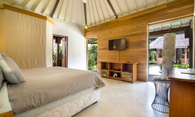 Akilea Villas Villa Kabutera Master Bedroom with TV | Uluwatu, Bali
