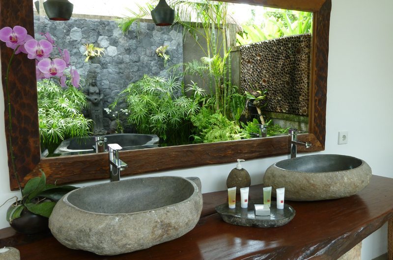 Villa Tempat Damai En-suite Bathroom | Canggu, Bali