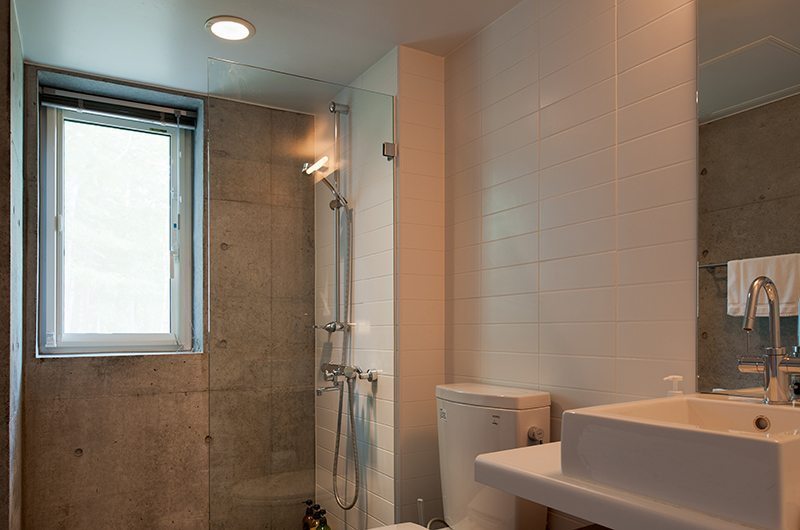 Yuki Uchi Bathroom | Hirafu, Niseko