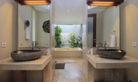 Jabumani Villa Villa Toba En-suite Bathroom | Canggu, Bali