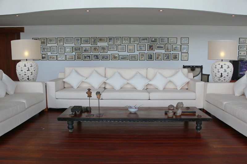 Villa Blanca Living Room | Candidasa, Bali