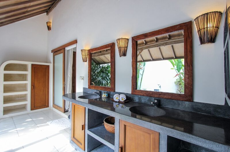 Villa Damai Besar Bathroom | Seminyak, Bali