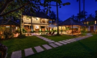 Villa Gils Lawns | Candidasa, Bali