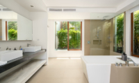 Samujana 10 His and Hers Bathroom with Bathtub | Choeng Mon, Koh Samui
