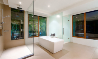 Samujana 10 Bathroom with Bathtub and Shower | Choeng Mon, Koh Samui