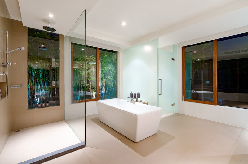 Samujana 10 Bathroom with Bathtub and Shower | Choeng Mon, Koh Samui