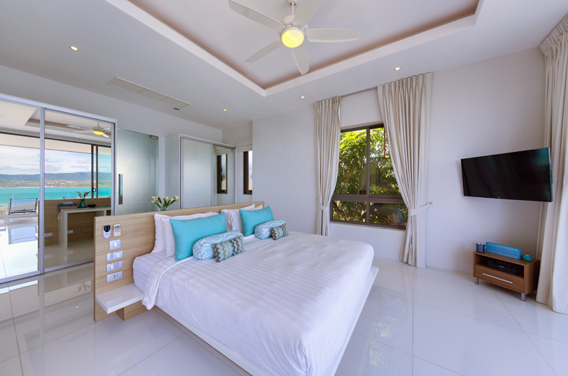 Villa Manta Bedroom with TV | Choeng Mon, Koh Samui