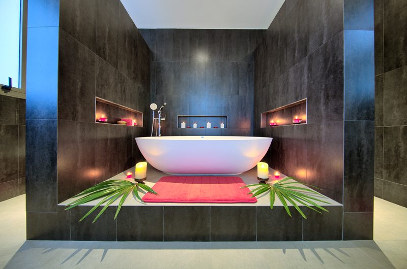 Villa Manta Romantic Bathtub Set Up | Choeng Mon, Koh Samui