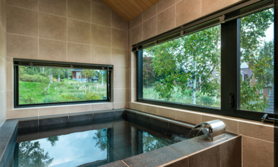 Tahoe Lodge Bathtub with View | Hirafu, Niseko