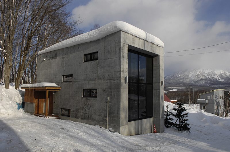 Yuki Uchi Outdoors | Hirafu, Niseko Yuki Uchi Outdoors | Hirafu, Niseko