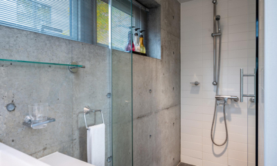 Yuki Uchi Bathroom with Shower | Hirafu, Niseko