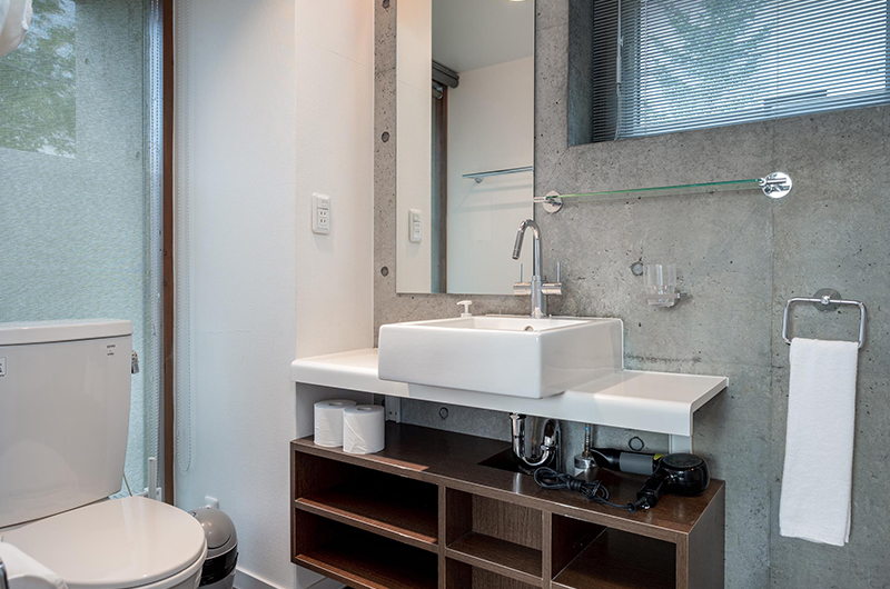 Yuki Uchi Bathroom with Mirror | Hirafu, Niseko