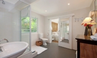 15 Wharf Street Guest Bathroom | Port Douglas, Queensland