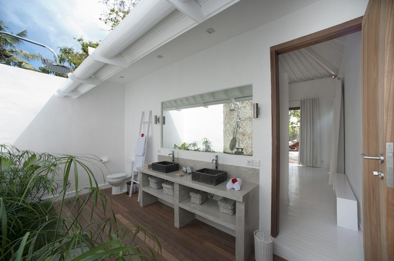 Villa Liola Bathroom One | Umalas, Bali
