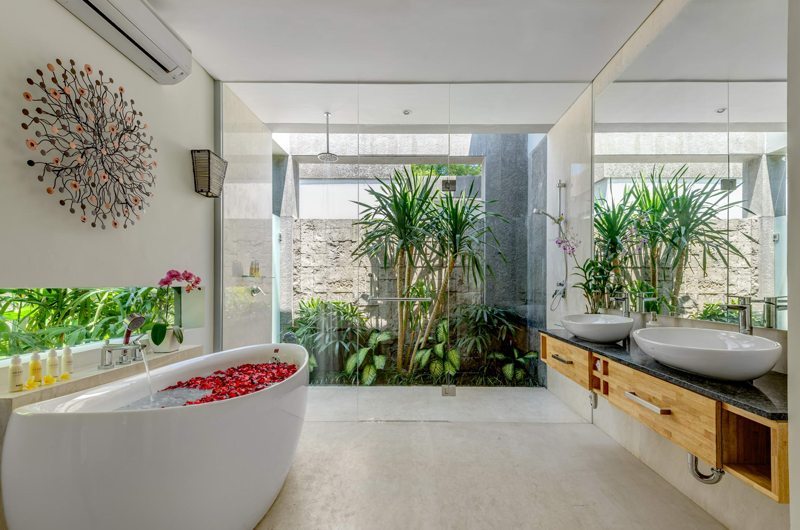 Villa Bamboo Aramanis Bathroom | Seminyak, Bali