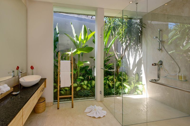 Villa Manis Aramanis En-suite Bathroom | Seminyak, Bali