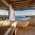 Casa Del Mar Master Bathroom | Nusa Lembongan, Bali